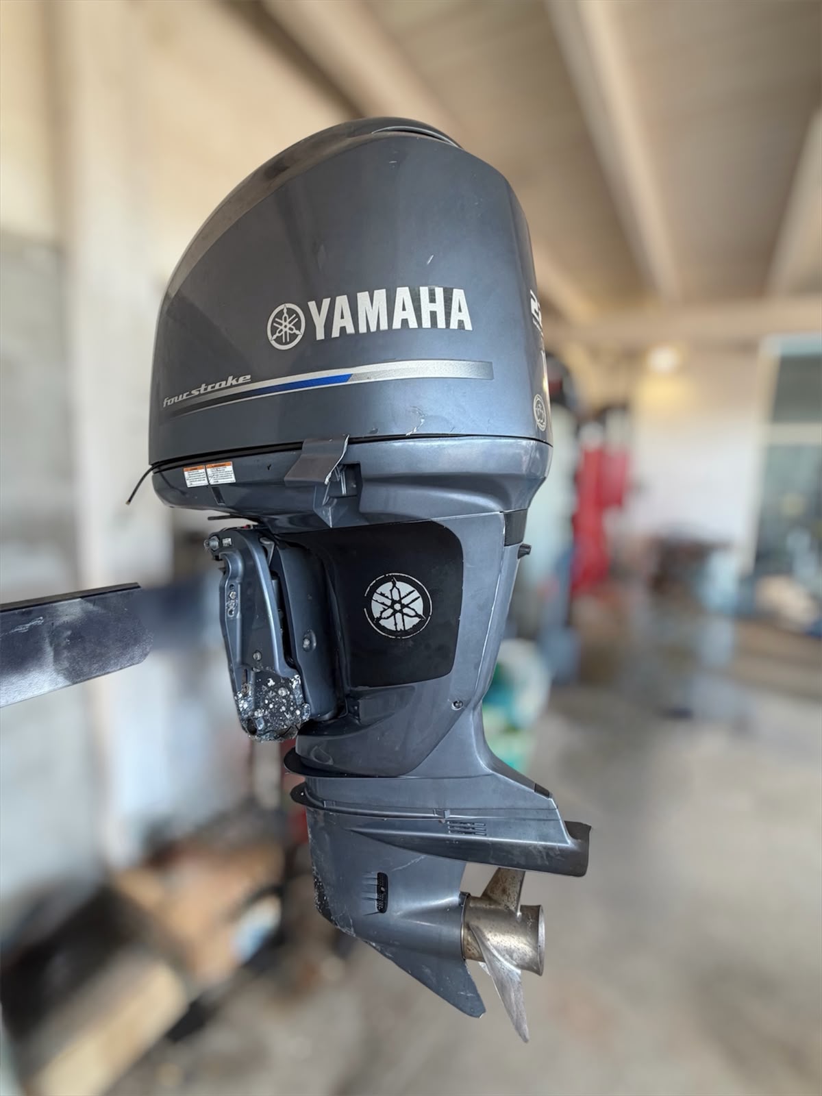 YAMAHA 225